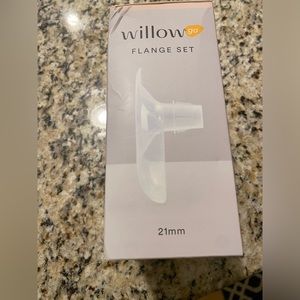 NEW in box Willow go pump flange size 21mm
